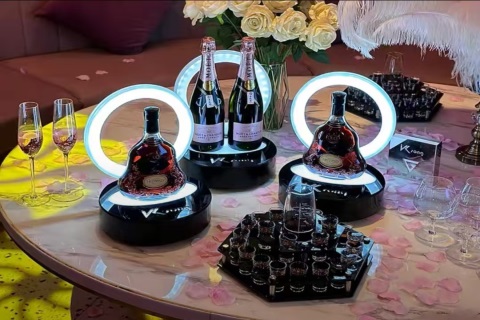 崇左KTV招聘礼宾员,构建职业架构,稳步上升